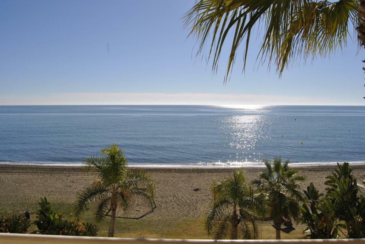 Apartamento Frente Al Mar,Primera Linea Rincon de la Victoria Bagian luar foto