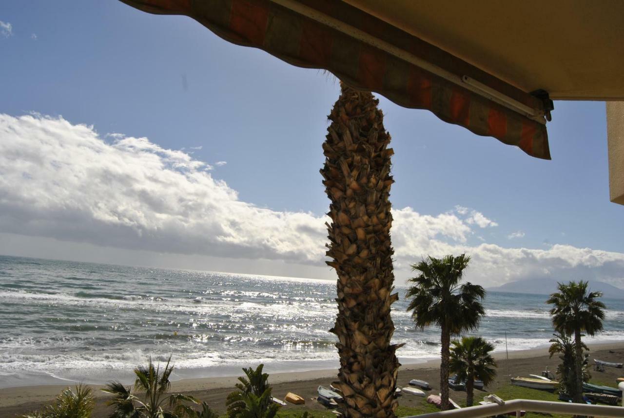 Apartamento Frente Al Mar,Primera Linea Rincon de la Victoria Bagian luar foto