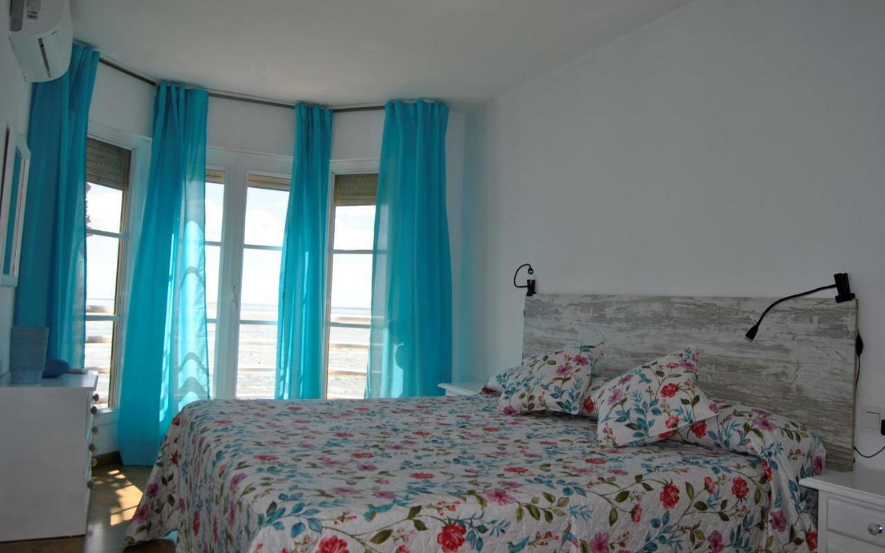 Apartamento Frente Al Mar,Primera Linea Rincon de la Victoria Bagian luar foto