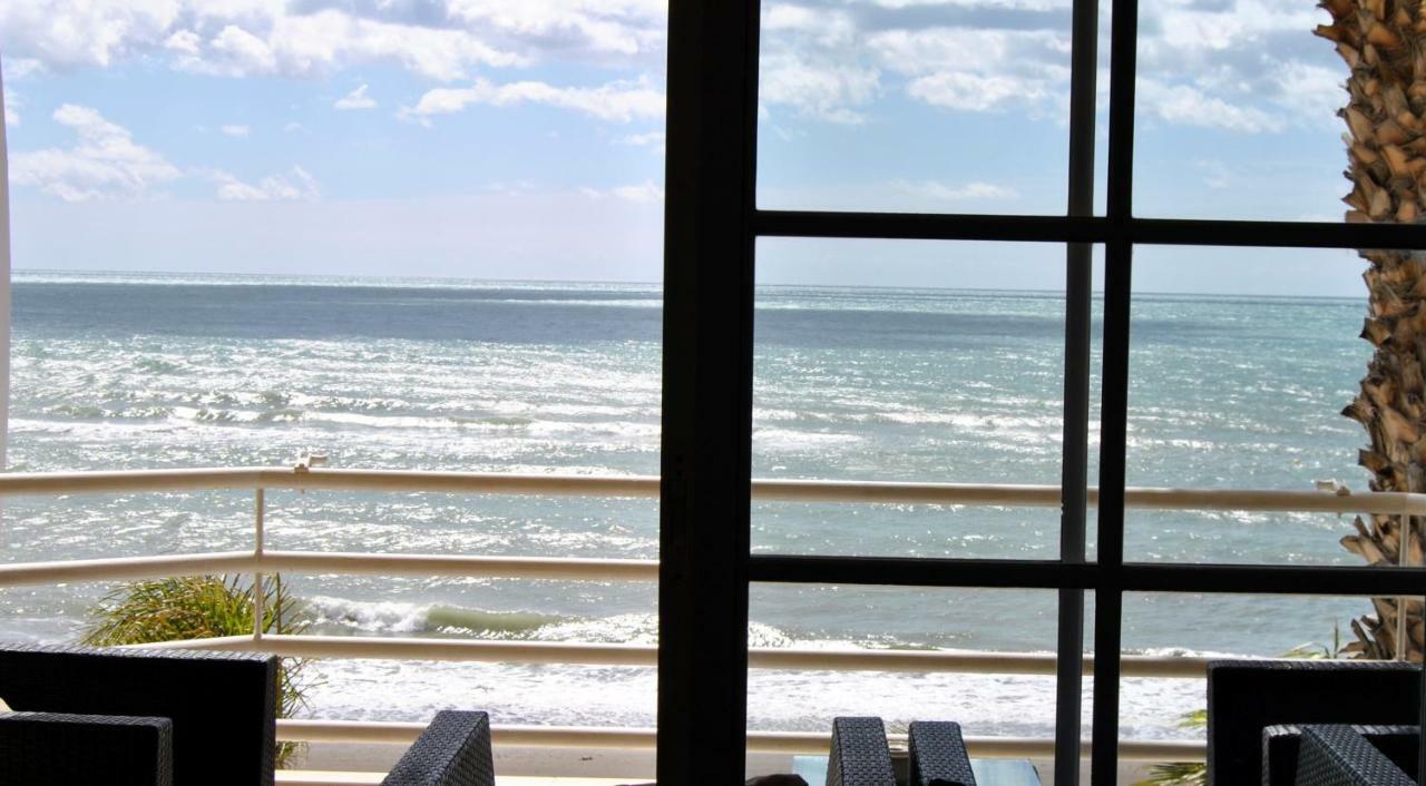 Apartamento Frente Al Mar,Primera Linea Rincon de la Victoria Bagian luar foto