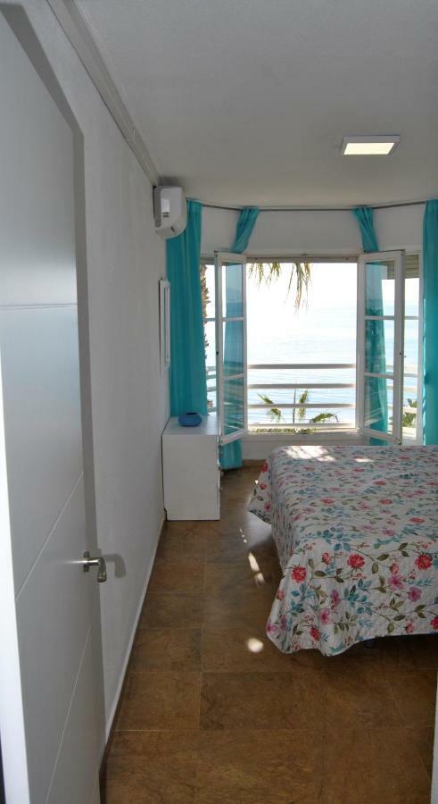 Apartamento Frente Al Mar,Primera Linea Rincon de la Victoria Bagian luar foto