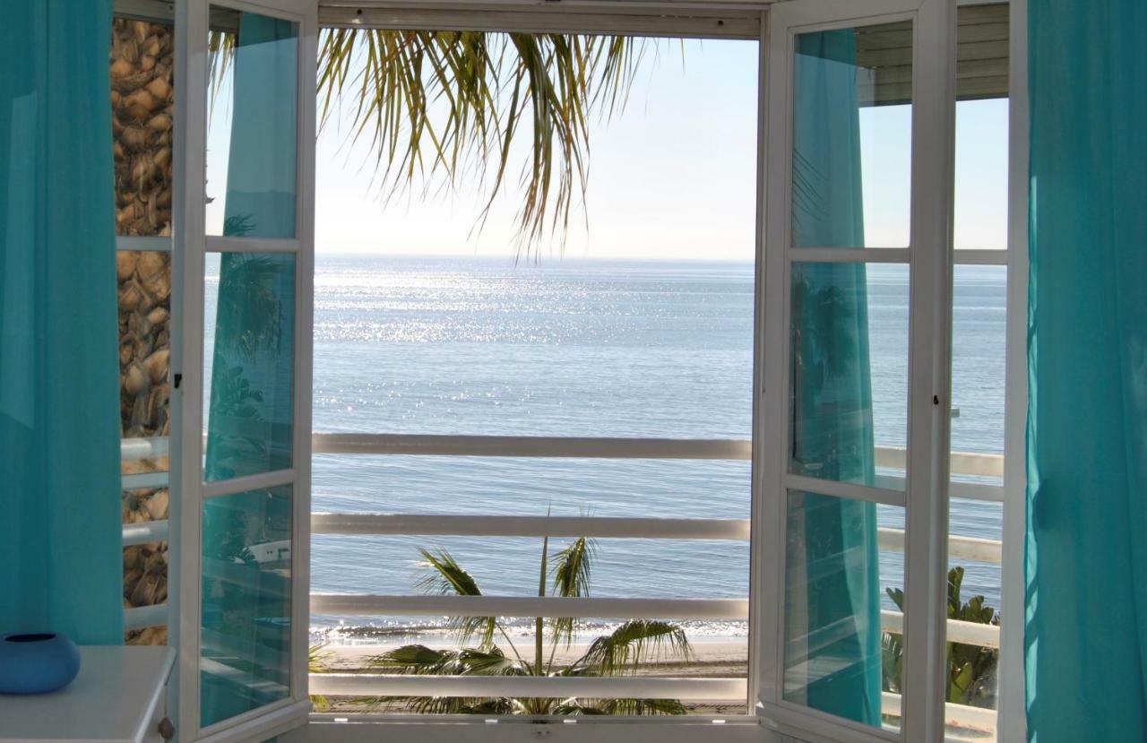 Apartamento Frente Al Mar,Primera Linea Rincon de la Victoria Bagian luar foto